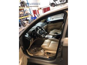 Begagnade Främre dörrtätning, 4-dörrars, vänster Alfa Romeo 159 Sportwagon (939BX) 2.4 JTDm 20V Pris € 25,00 Marginaltabell erbjuds av Autobedrijf Brooks
