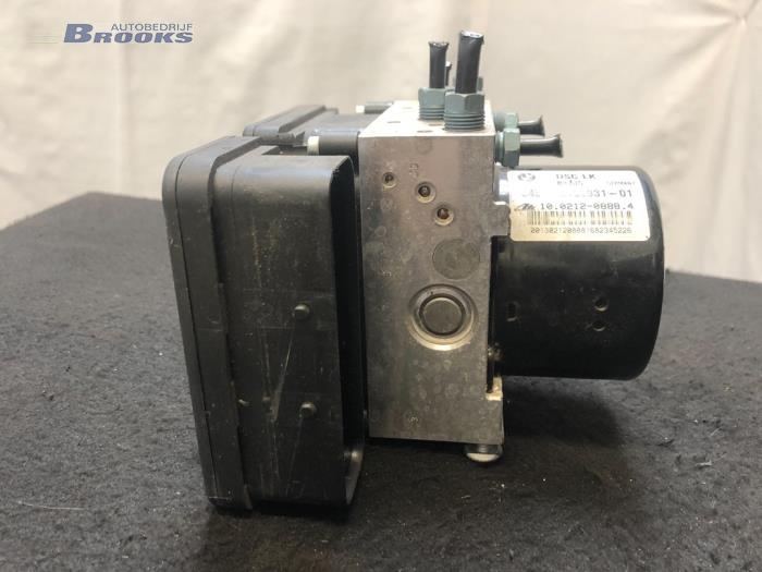 Gebrauchte ABS Pumpe BMW 3 serie (F30) 320d 2.0 16V EfficientDynamicsEdition Preis € 100,00 Margenregelung angeboten von Autobedrijf Brooks