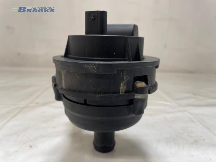 Begagnade Extra vattenpump Jeep Renegade (BU) 1.3 T 16V 4x4 Pris € 60,00 Marginaltabell erbjuds av Autobedrijf Brooks