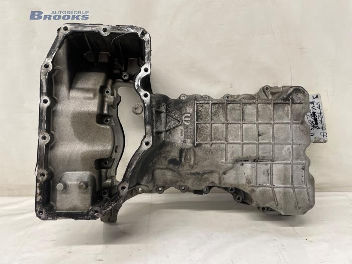 Usagé Couvercle carter Jeep Grand Cherokee (WK/WK2) 3.0 CRD V6 24V Prix € 250,00 Règlement à la marge proposé par Autobedrijf Brooks