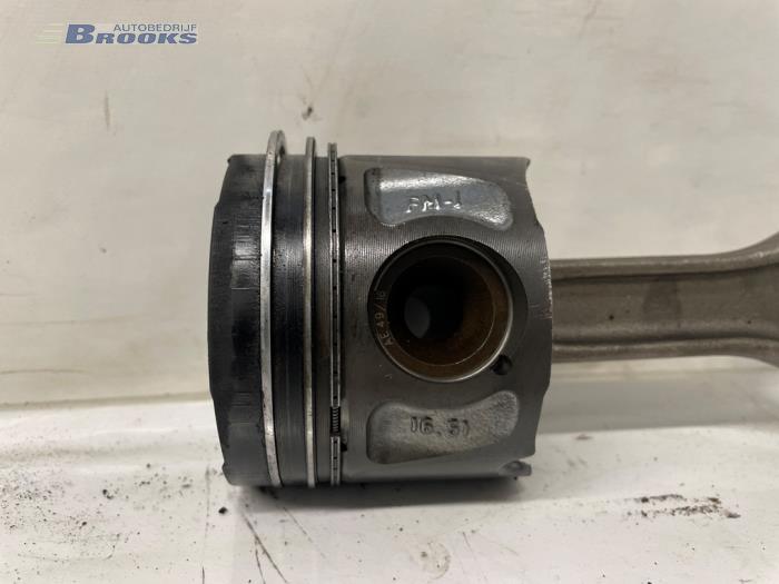 Piston d'un Jeep Grand Cherokee (WK/WK2) 3.0 CRD V6 24V 2019