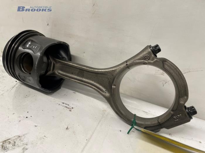 Piston d'un Jeep Grand Cherokee (WK/WK2) 3.0 CRD V6 24V 2019