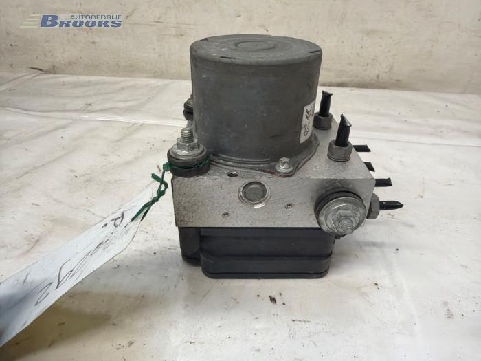 ABS-pump från en Citroën C3 (SX/SW) 1.2 Vti 12V PureTech 2017