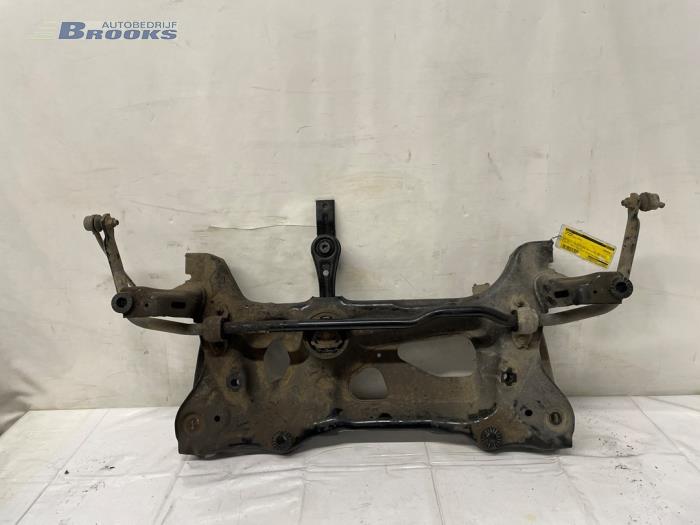 Used Subframe Volkswagen Golf VII (AUA) 1.6 TDI BMT 16V Price € 40,00 Margin scheme offered by Autobedrijf Brooks