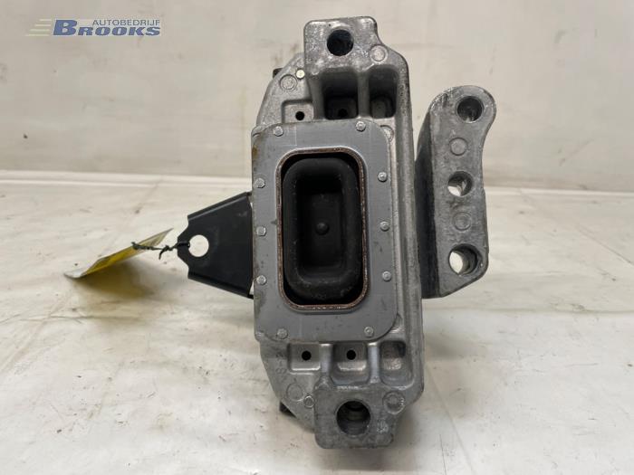 Used Engine mount Mitsubishi Outlander (GF/GG) 2.0 16V 4x2 Price € 45,00 Margin scheme offered by Autobedrijf Brooks