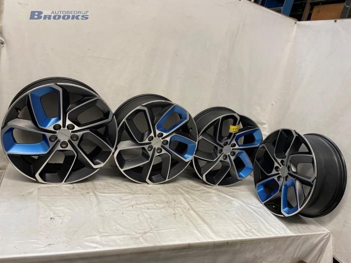 Sportfelgen Set van een Lynk & Co 01 1.5 PHEV 2021