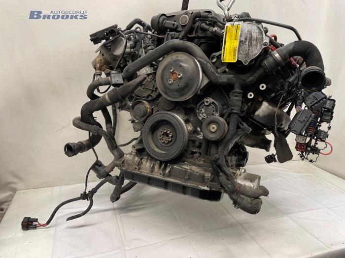 Engine from a Audi A5 (8T3) 3.2 FSI V6 24V 2008