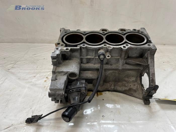 Used Engine crankcase Hyundai i20 1.2i 16V Price € 300,00 Margin scheme offered by Autobedrijf Brooks