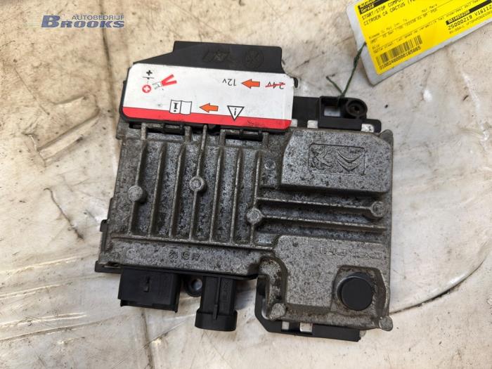 Używane Sterownik Start/Stop Citroen C4 Cactus (0B/0P) 1.2 PureTech 82 12V Cena € 30,00 Procedura marży oferowane przez Autobedrijf Brooks