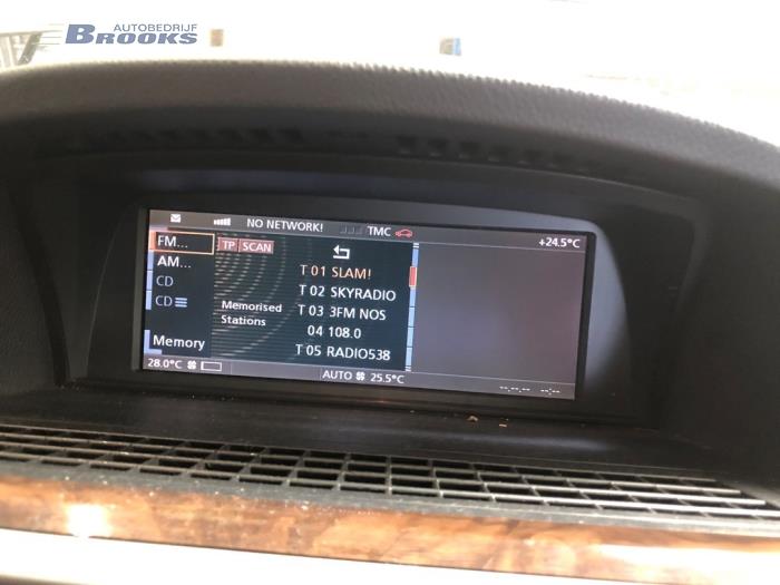 Usagé Affichage intérieur BMW 7 serie (E65/E66/E67) 735i,Li 3.6 V8 32V Prix € 225,00 Règlement à la marge proposé par Autobedrijf Brooks