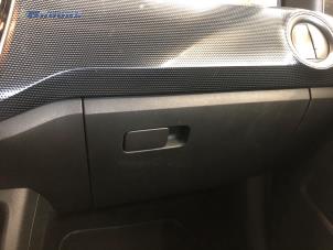 Usagé Boîte à gants Volkswagen Up! (121) 1.0 12V 60 Prix € 30,00 Règlement à la marge proposé par Autobedrijf Brooks