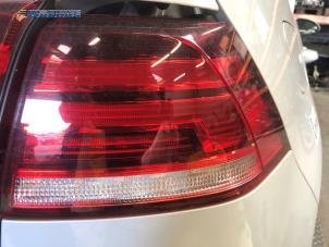 Używane Tylne swiatlo pozycyjne prawe Volkswagen Golf VII (AUA) 1.4 TSI BlueMotion Technology 125 16V Cena € 75,00 Procedura marży oferowane przez Autobedrijf Brooks