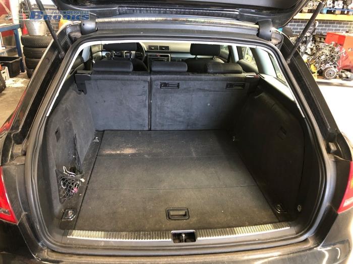 Tailgate seal rubber