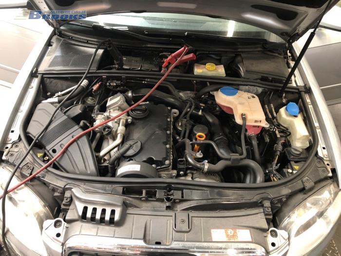 Usagé Dynamo Audi A4 Avant (B7) 2.0 TDI Prix € 15,00 Règlement à la marge proposé par Autobedrijf Brooks