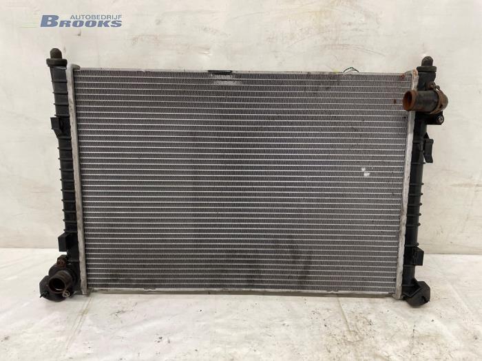 Usagé Radiateur BMW Mini (R50/53) 1.6 16V Cooper Prix € 70,00 Règlement à la marge proposé par Autobedrijf Brooks