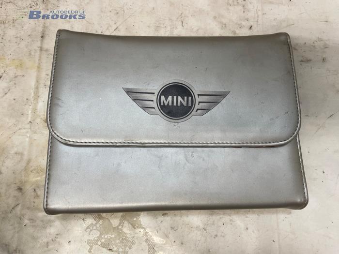 Używane Instrukcja BMW Mini (R50/53) 1.6 16V Cooper Cena € 20,00 Procedura marży oferowane przez Autobedrijf Brooks