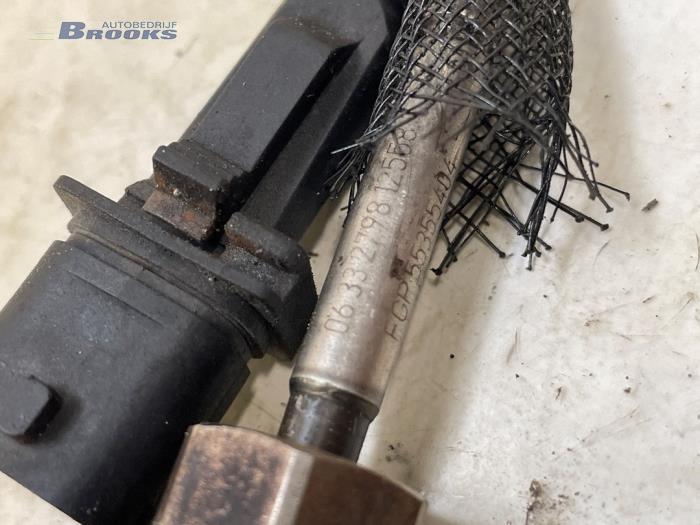 Sensor température d’échappement d'un Opel Zafira (M75) 1.9 CDTI 2006