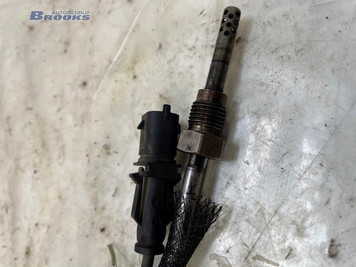 Sensor température d’échappement d'un Opel Zafira (M75) 1.9 CDTI 2006