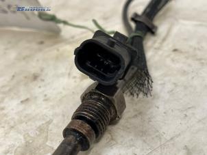 Sensor température d’échappement d'un Opel Zafira (M75) 1.9 CDTI 2006