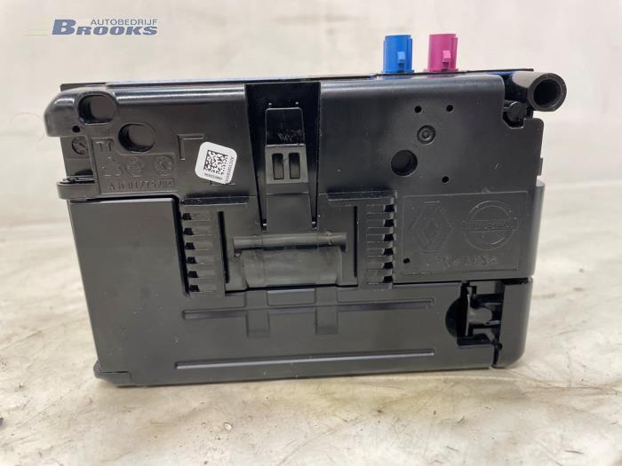 Usagé Module navigation Renault Trafic (1FL/2FL/3FL/4FL) 2.0 dCi 16V 150 Prix € 125,00 Règlement à la marge proposé par Autobedrijf Brooks
