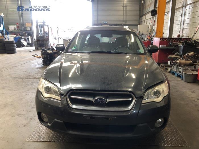 Używane Pólwal Subaru Legacy Touring Wagon (BP) 2.5 16V Cena € 75,00 Procedura marży oferowane przez Autobedrijf Brooks