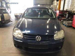 Używane Amortyzator prawy przód Volkswagen Golf V (1K1) 1.4 16V Cena € 30,00 Procedura marży oferowane przez Autobedrijf Brooks