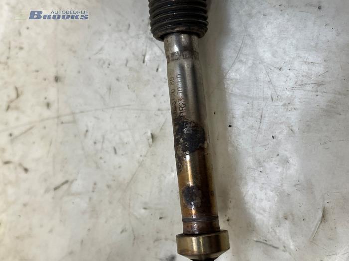 Auspuff Temperatursensor van een Peugeot 308 SW (L4/L9/LC/LJ/LR) 1.6 BlueHDi 120 2014