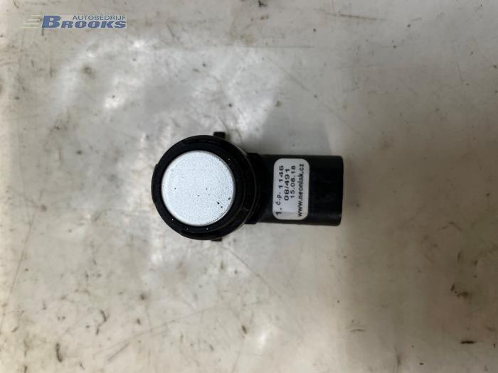 Begagnade Parkeringssensor Volkswagen Golf VII (AUA) 1.6 TDI BMT 16V Pris € 10,00 Marginaltabell erbjuds av Autobedrijf Brooks