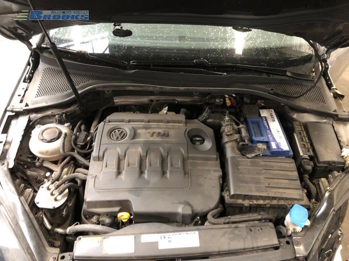 Used Ignition lock + computer Volkswagen Golf VII (AUA) 1.6 TDI BMT 16V Price on request offered by Autobedrijf Brooks