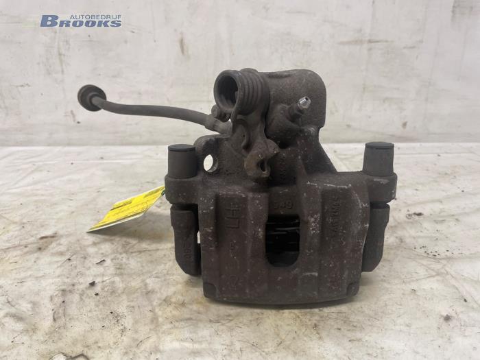 Gebrauchte Bremszange links hinten Volvo C30 (EK/MK) 1.8 16V Preis € 15,00 Margenregelung angeboten von Autobedrijf Brooks