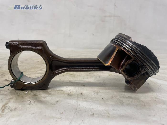 Usagé Piston BMW 1 serie (F20) 116i 1.6 16V Prix € 65,00 Règlement à la marge proposé par Autobedrijf Brooks