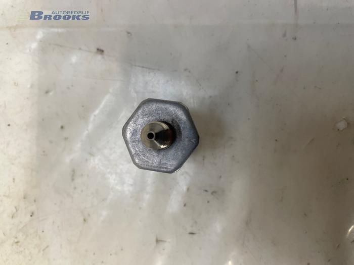 Begagnade Bränsletryckssensor Volkswagen Golf VII (AUA) 2.0 GTI 16V Pris € 15,00 Marginaltabell erbjuds av Autobedrijf Brooks