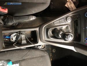 Begagnade Växelspak Ford Focus 3 Wagon 1.0 Ti-VCT EcoBoost 12V 125 Pris € 30,00 Marginaltabell erbjuds av Autobedrijf Brooks
