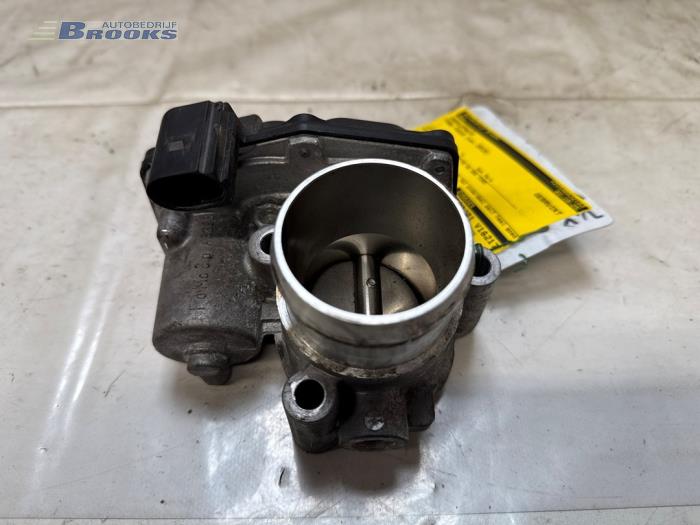 Gebrauchte Drosselklappengehäuse Ford Focus 3 Wagon 1.0 Ti-VCT EcoBoost 12V 125 Preis € 15,00 Margenregelung angeboten von Autobedrijf Brooks