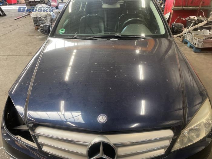 Używane Maska Mercedes C Estate (S204) 1.6 C-180K 16V BlueEfficiency Cena € 375,00 Procedura marży oferowane przez Autobedrijf Brooks
