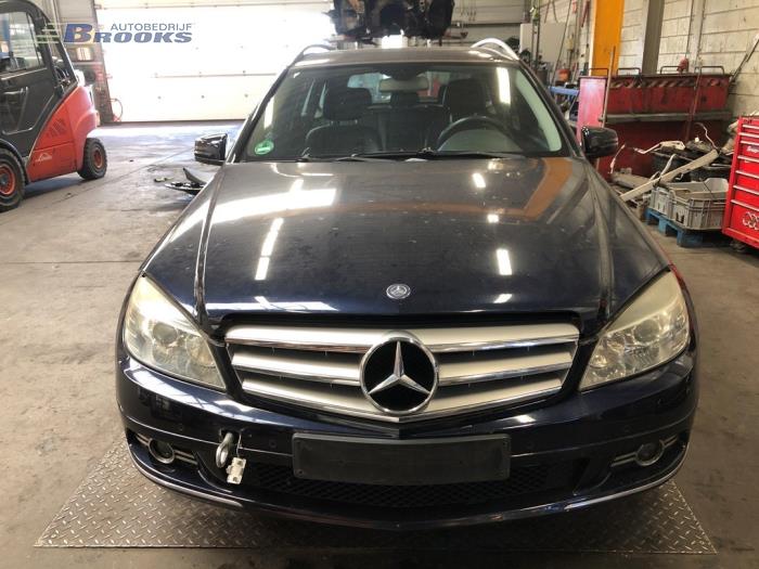 Usagé Radiateur Mercedes C Estate (S204) 1.6 C-180K 16V BlueEfficiency Prix € 50,00 Règlement à la marge proposé par Autobedrijf Brooks