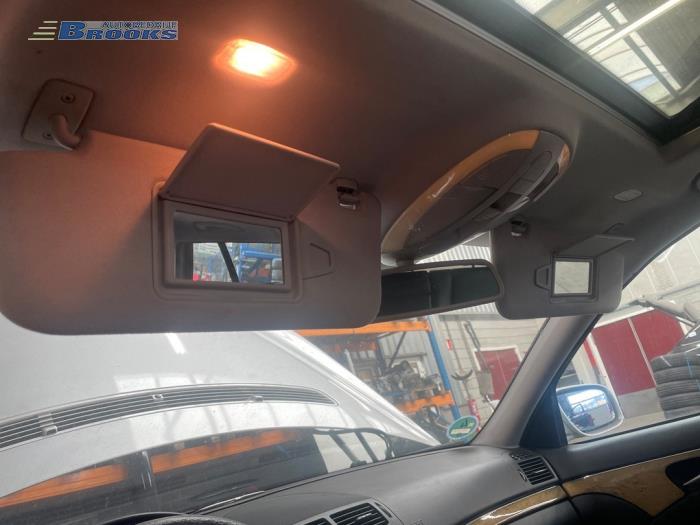Begagnade Solskydd Mercedes E Combi 4-matic (S211) 3.0 E-320 CDI 24V Pris € 30,00 Marginaltabell erbjuds av Autobedrijf Brooks