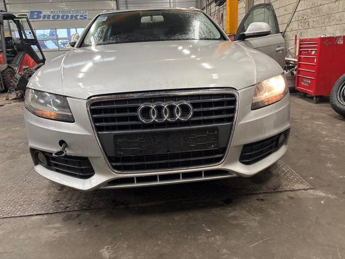 Usagé Train arrière complet Audi A4 Avant (B8) 1.8 TFSI 16V Prix € 325,00 Règlement à la marge proposé par Autobedrijf Brooks
