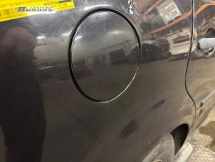 Begagnade Tanklucka Volkswagen Polo IV (9N1/2/3) 1.4 16V Pris € 15,00 Marginaltabell erbjuds av Autobedrijf Brooks