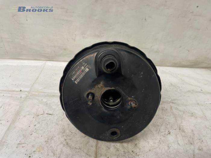 Usagé Assistant de freinage Volvo V70 (SW) 2.4 D5 20V Prix € 100,00 Règlement à la marge proposé par Autobedrijf Brooks