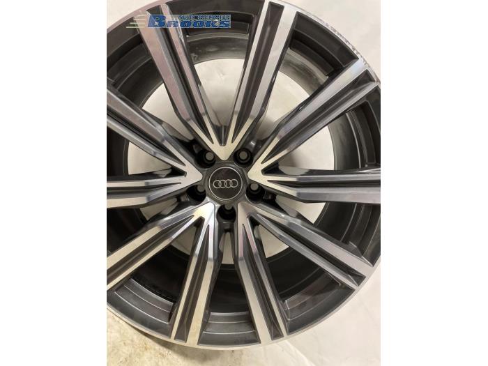 Używane Obrecz Audi Q7 (4MB/4MG) 3.0 V6 24V 55 TFSI Quattro Cena € 325,00 Procedura marży oferowane przez Autobedrijf Brooks