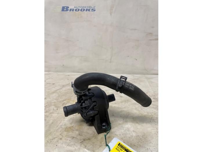 Begagnade Extra vattenpump Audi e-tron S (GEN) Quattro 95 kWh Pris € 70,00 Marginaltabell erbjuds av Autobedrijf Brooks