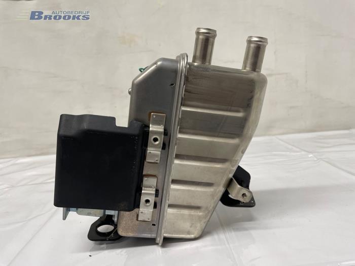 Used Radiator fluid heating module Audi e-tron S (GEN) Quattro 95 kWh Price € 150,00 Margin scheme offered by Autobedrijf Brooks