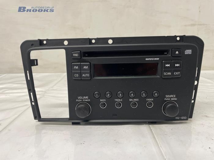 Używane Radio Volvo V70 (SW) 2.4 20V 170 Cena € 90,00 Procedura marży oferowane przez Autobedrijf Brooks