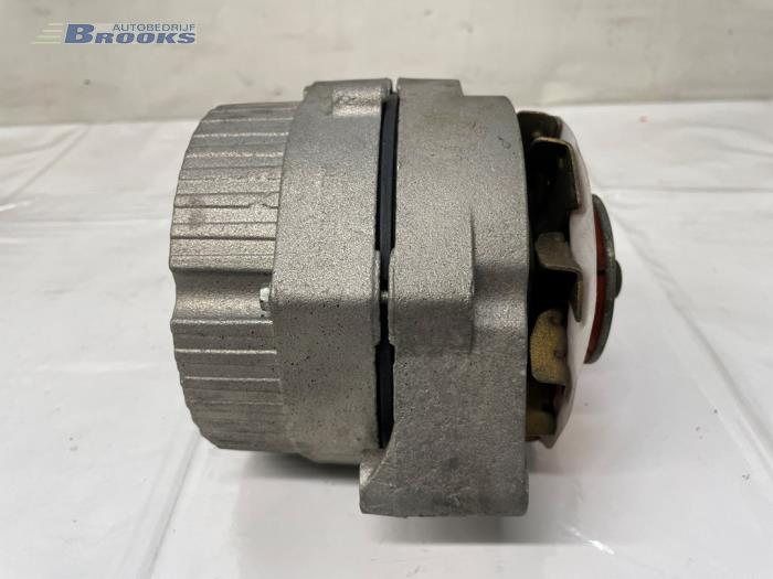 Begagnade Dynamo AMC Eagle 4.2 4x4 2BBL. Pris € 100,00 Marginaltabell erbjuds av Autobedrijf Brooks