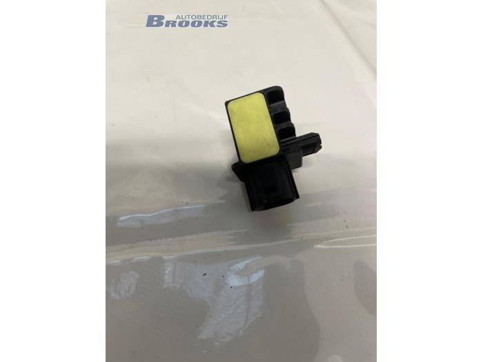 Begagnade Airbagsensor Hyundai Nexo I FCEV FWD Pris € 15,00 Marginaltabell erbjuds av Autobedrijf Brooks
