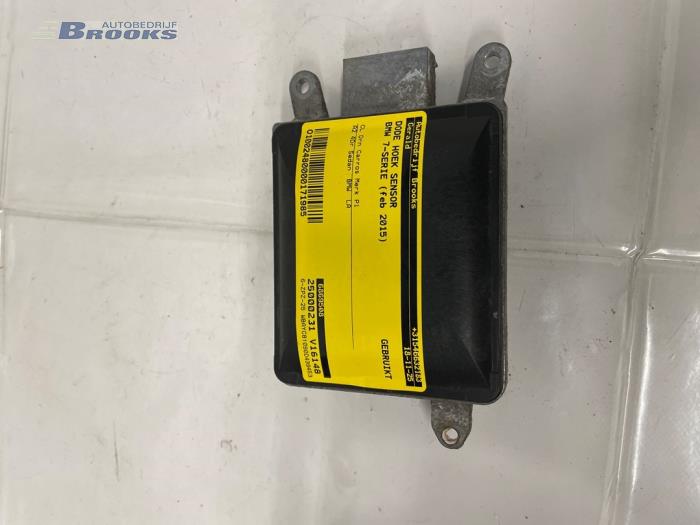 Begagnade Dödvinkelsensor BMW 7 serie (F01/02/03/04) 740d 24V Pris € 100,00 Marginaltabell erbjuds av Autobedrijf Brooks