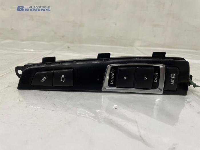 Używane Przelacznik BMW 7 serie (F01/02/03/04) 740d 24V Cena € 30,00 Procedura marży oferowane przez Autobedrijf Brooks