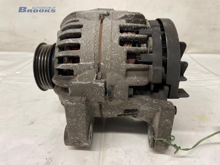 Begagnade Dynamo Renault Twingo II (CN) 1.2 16V Pris € 20,00 Marginaltabell erbjuds av Autobedrijf Brooks