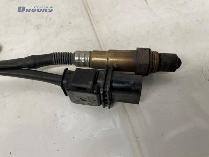 Lambda probe from a Hyundai i30 Wagon (GDHF5) 1.6 GDI Blue 16V 2015